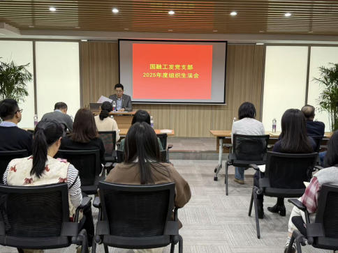 少妇扒开腿让我爽了一夜