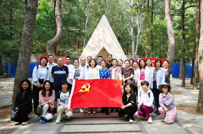 少妇扒开腿让我爽了一夜