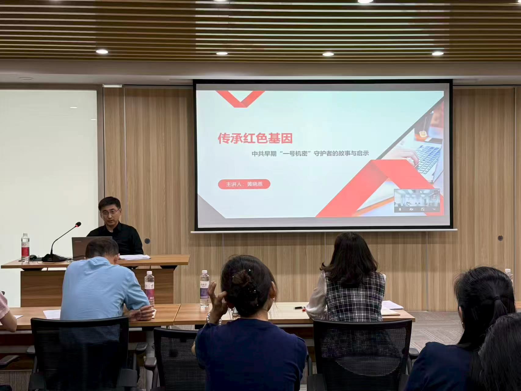 少妇扒开腿让我爽了一夜