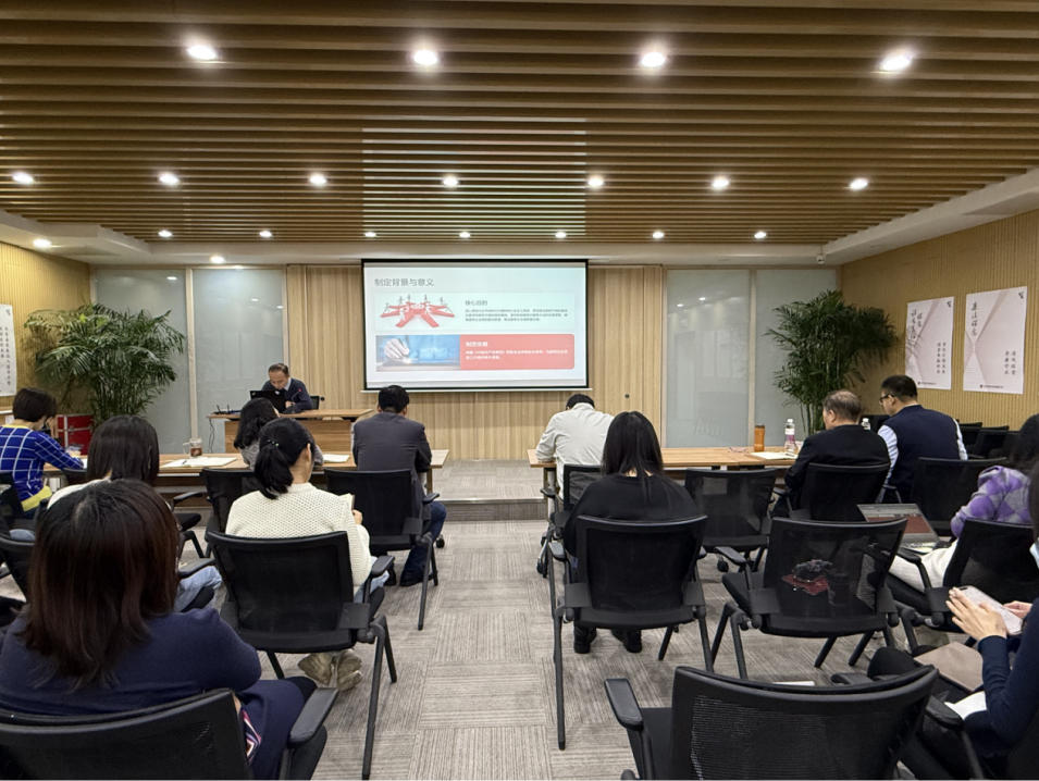 少妇扒开腿让我爽了一夜