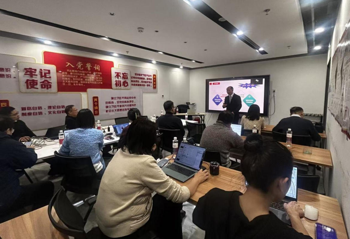 少妇扒开腿让我爽了一夜